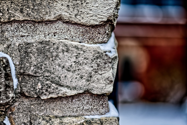 Acasă 38 Cum se refac rosturile și fisurile în plăcile din piatră naturală